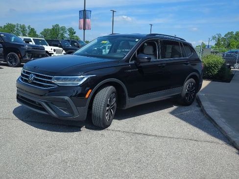 Used 2023 Volkswagen Tiguan S FWD image 5
