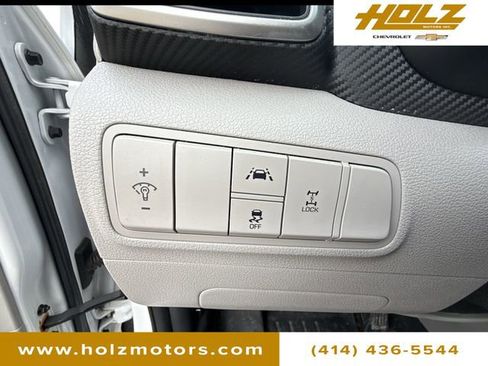 Used 2019 Hyundai Tucson SE image 16