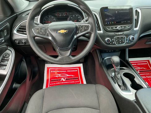 Used 2021 Chevrolet Malibu LT image 15