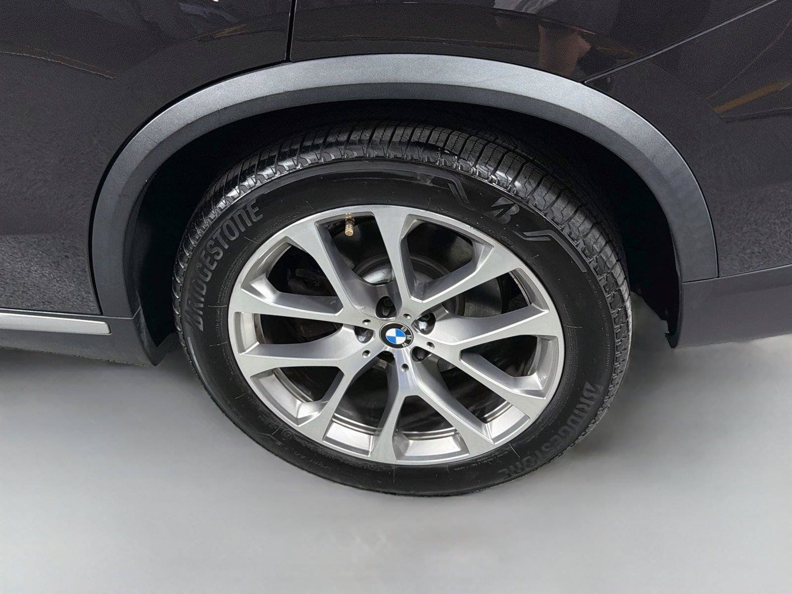 Used 2021 BMW X5 sDrive40i w/ Premium Package RWD image 32