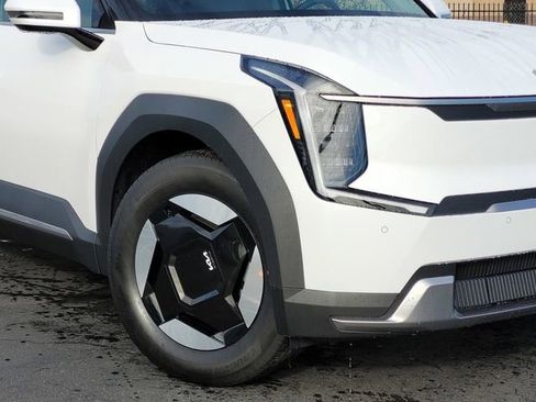 New 2026 Kia EV9 Light image 3