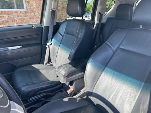 Used 2017 Jeep Compass High Altitude FWD image 18