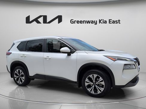 Used 2023 Nissan Rogue SV FWD image 3
