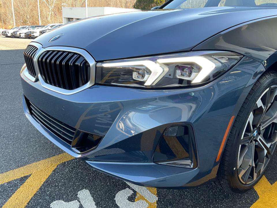Used 2026 BMW 330i Sedan w/ Premium Package RWD image 26