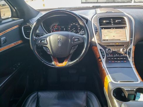 Used 2017 Lincoln MKX Reserve w/ Lincoln MKX Climate Package image 22