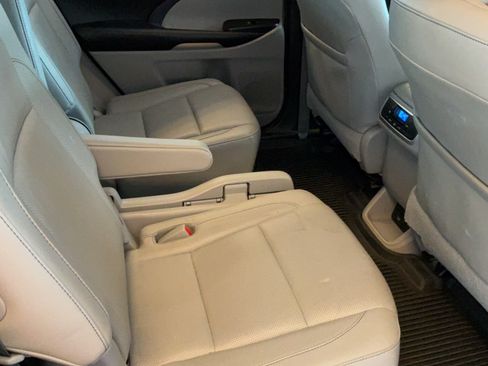 Used 2019 Toyota Highlander Limited FWD image 49