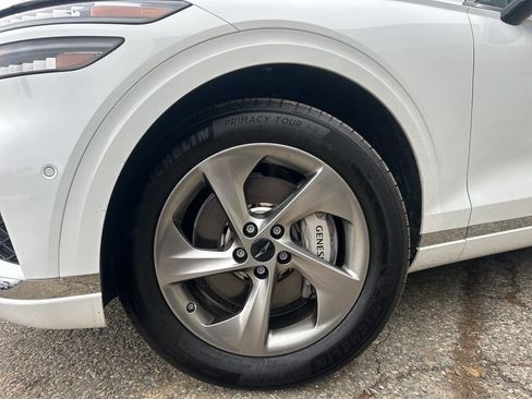 Used 2026 Genesis GV70 2.5T Advanced image 2