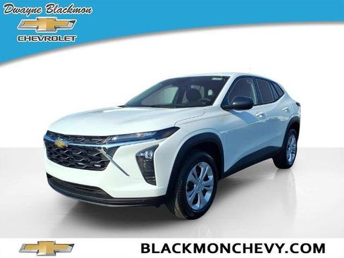 New 2026 Chevrolet Trax LS FWD image 7