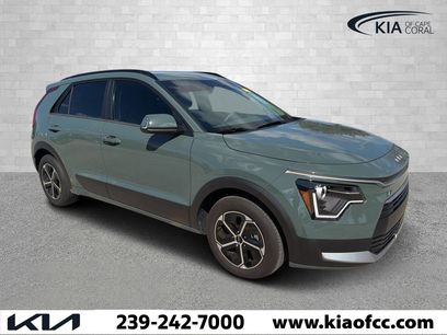 Used 2025 Kia Niro EX
