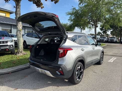 Used 2025 Kia Seltos S FWD image 19