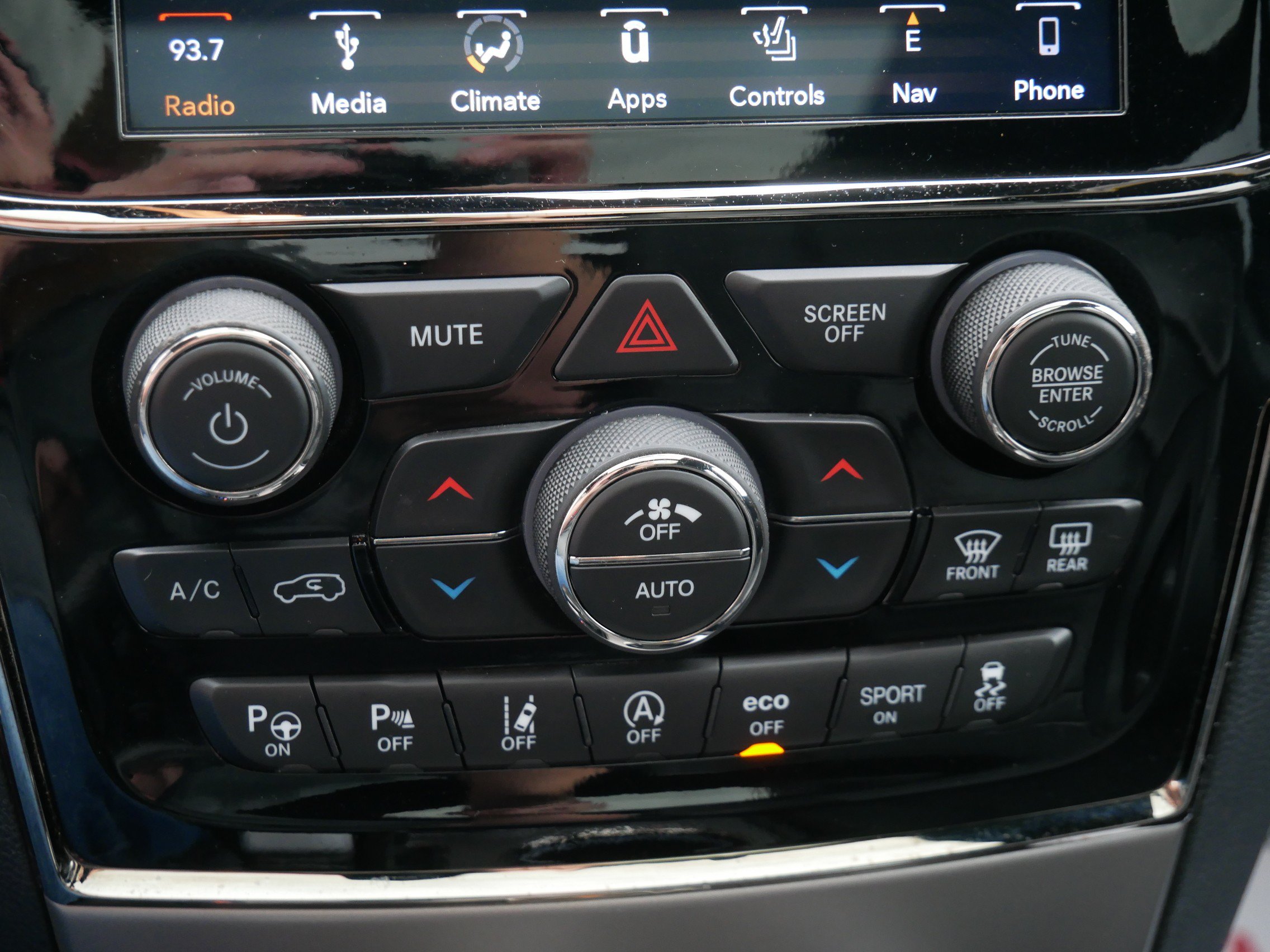 Used 2019 Jeep Grand Cherokee High Altitude AWD/4WD image 14