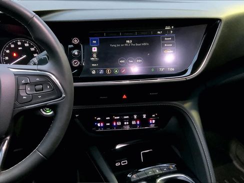 Used 2022 Buick Envision Avenir w/ Technology Package II FWD image 12