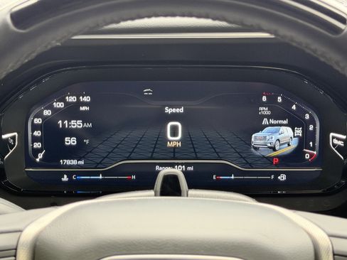 Used 2024 GMC Yukon XL Denali w/ Advanced Technology Package image 45