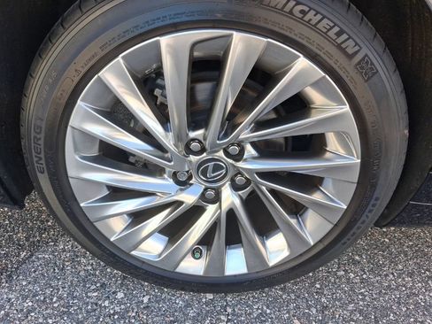 Used 2019 Lexus ES 350 Ultra Luxury w/ Accessory Package 2 FWD image 15