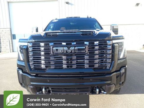 Used 2024 GMC Sierra 3500 Denali Ultimate image 8