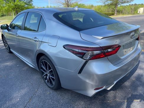 Used 2023 Toyota Camry SE w/ Convenience Package image 7
