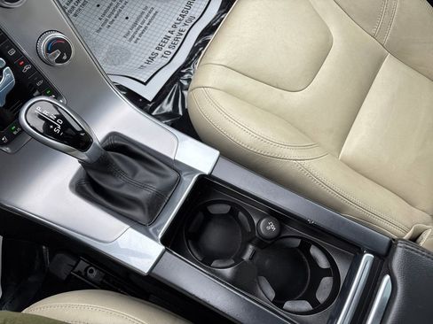 Used 2017 Volvo S60 T5 Dynamic w/ Vision Package image 29