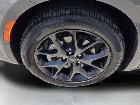 Used 2023 Chrysler Pacifica Limited w/ S Appearance Package AWD/4WD image 9