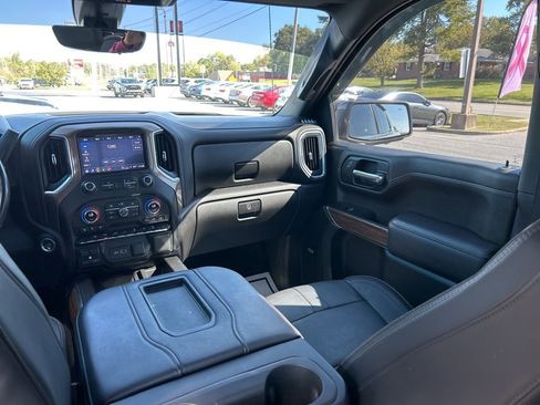 Used 2022 Chevrolet Silverado 1500 High Country w/ Technology Package image 14