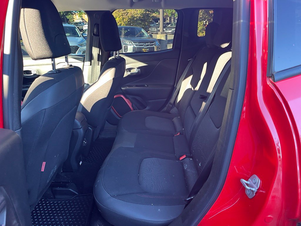 Used 2018 Jeep Renegade Trailhawk w/ Cold Weather Group II AWD/4WD image 21