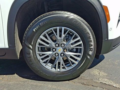 Used 2024 Chevrolet Traverse LT w/ Enhanced Driving Package AWD/4WD image 8