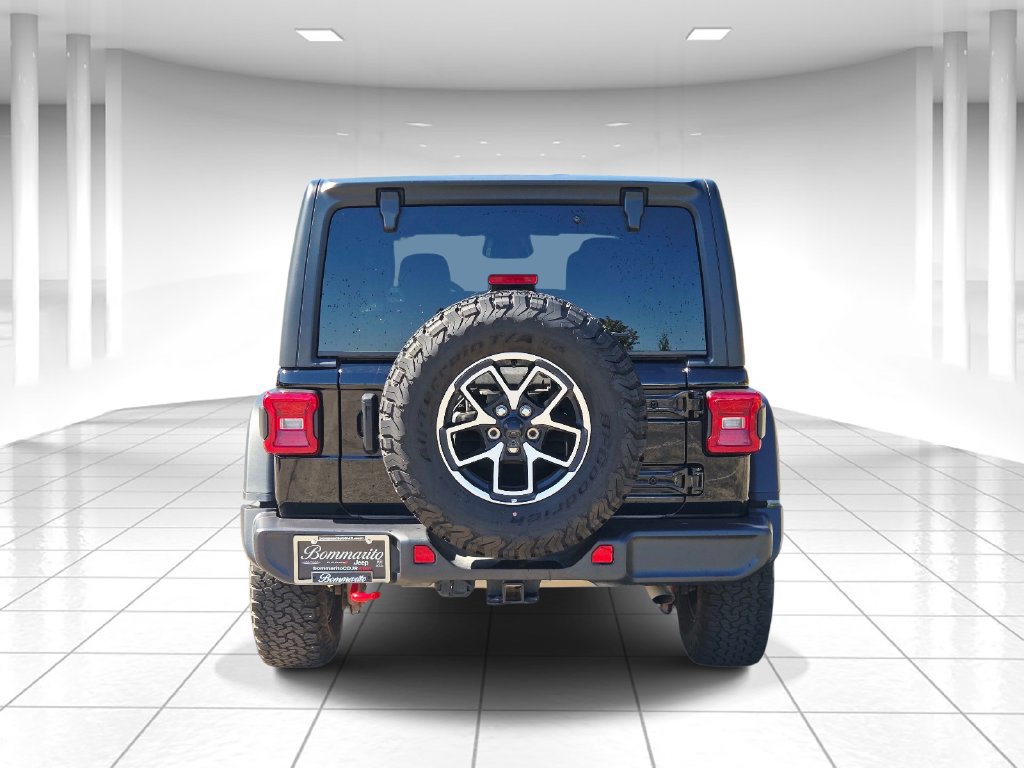 Used 2026 Jeep Wrangler Unlimited Rubicon AWD/4WD image 4
