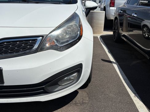 Used 2013 Kia Rio EX w/ Convenience Pkg FWD image 8