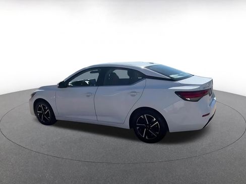 Used 2025 Nissan Sentra SV image 10