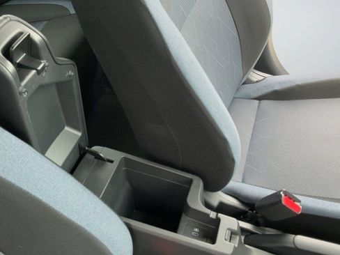 Certified 2025 Nissan Versa SV w/ Trunk Package FWD image 43