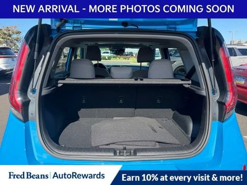Used 2025 Kia Soul EX FWD image 8