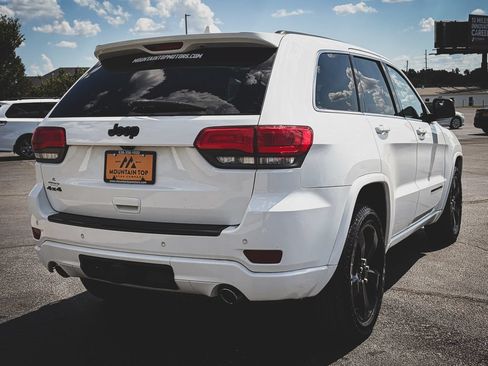 Used 2015 Jeep Grand Cherokee Altitude AWD/4WD image 30