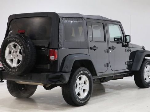 Used 2014 Jeep Wrangler Unlimited Sport w/ Quick Order Package 24S AWD/4WD image 8