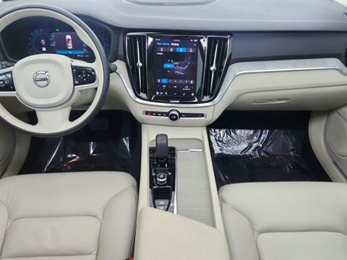 Used 2024 Volvo S60 B5 Plus w/ Climate Package image 90