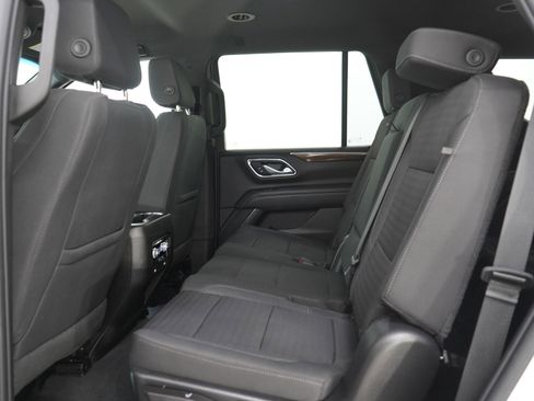 Used 2022 GMC Yukon SLE w/ Gmc Pro Safety Plus Package AWD/4WD image 15