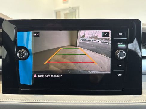 New 2026 Volkswagen Taos SE image 22