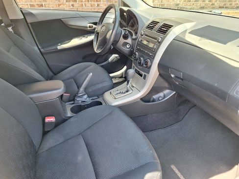 Used 2010 Toyota Corolla S image 9