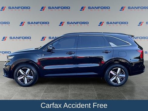 Used 2022 Kia Sorento S w/ Panoramic Sunroof Package FWD image 3