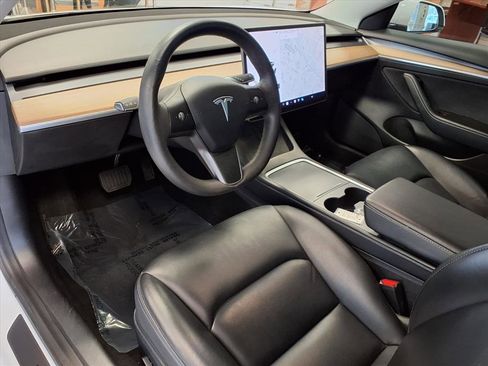 Used 2021 Tesla Model 3 Standard Range Plus image 19