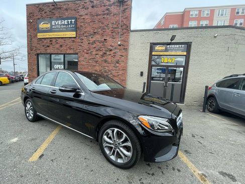 Used 2018 Mercedes-Benz C 300 4MATIC Sedan image 1