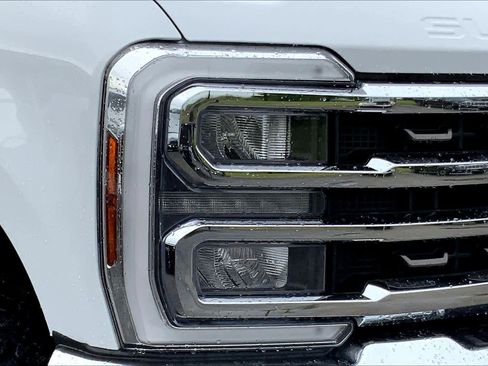 Certified 2024 Ford F350 King Ranch w/ Tremor Off-Road Package AWD/4WD image 24
