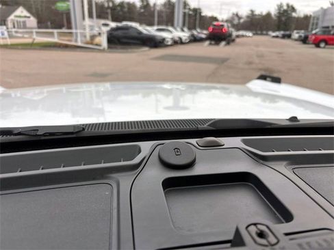 Used 2025 Ford Bronco Outer Banks image 25