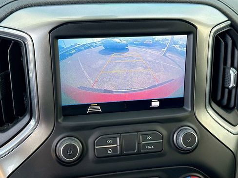 Used 2021 Chevrolet Silverado 2500 LT w/ Convenience Package image 31