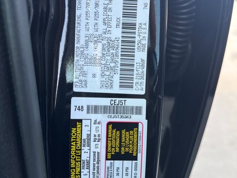 Used 2021 Toyota Tundra SR5 w/ SR5 Upgrade Package image 8