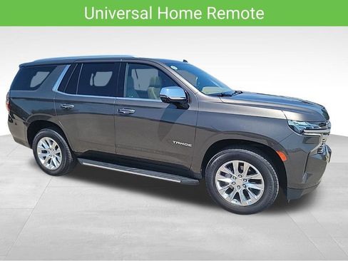 Used 2021 Chevrolet Tahoe Premier w/ Premium Package AWD/4WD image 17
