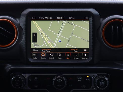 Used 2023 Jeep Gladiator Mojave w/ LED Lighting Group AWD/4WD image 11