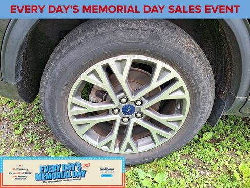 Used 2022 Ford Escape SEL AWD/4WD image 9