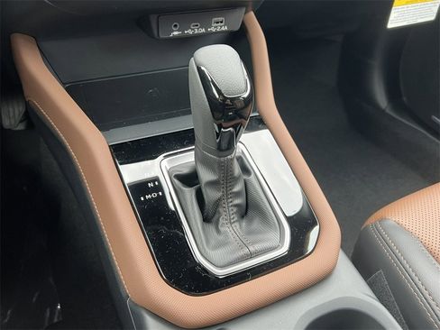 New 2025 Subaru Forester Touring image 33