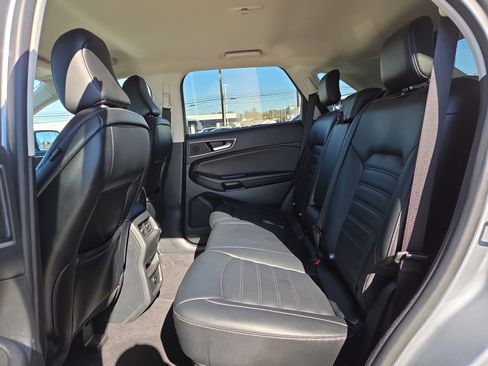 Certified 2023 Ford Edge SEL image 11
