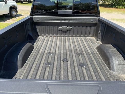 New 2026 Chevrolet Silverado 2500 LTZ w/ LTZ Plus Package AWD/4WD image 7