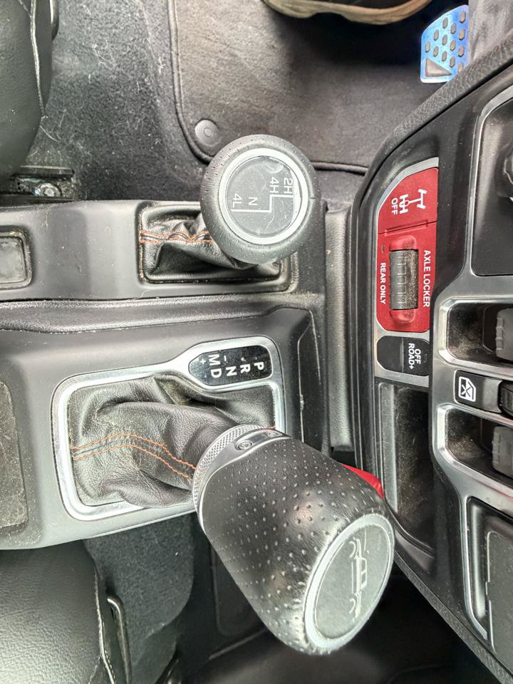 Used 2023 Jeep Gladiator Mojave w/ Cold Weather Group AWD/4WD image 16
